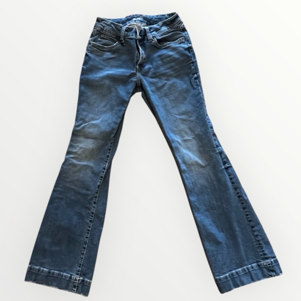 Wrangler Women's Flare Jeans in Blue